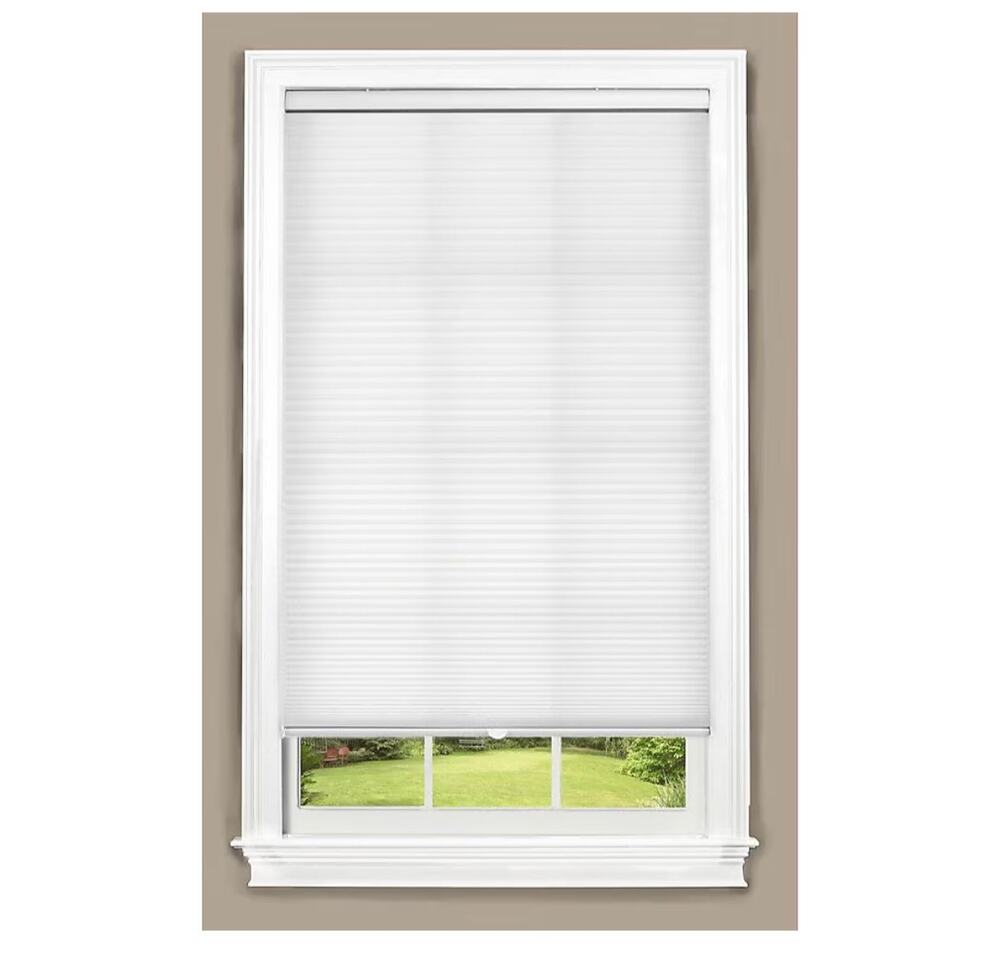 Allen + Roth 1" Light Filtering Cordless Cellular Shade White 27"x72" NEW